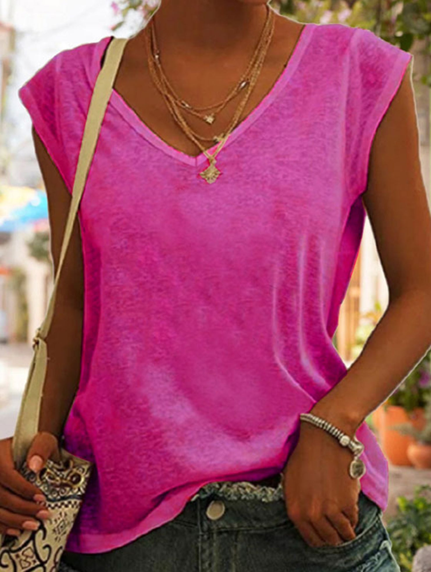 Simple solid color V-neck loose fit women's T-shirt
