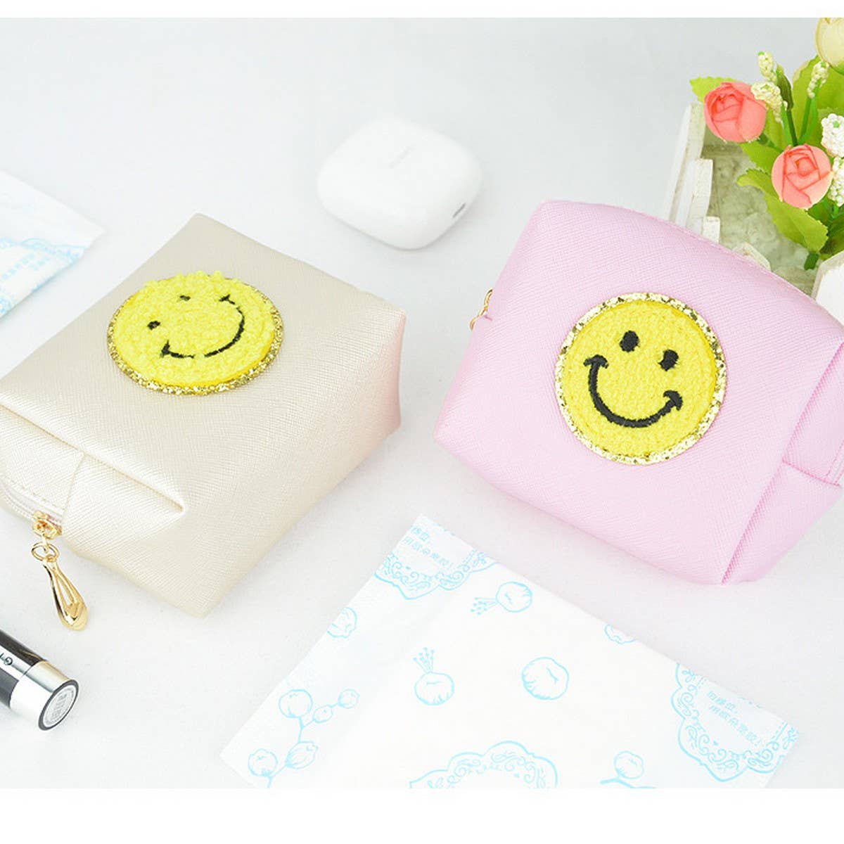 Portable Face Embroidered Sanitary Towel Bag_Cwab1101