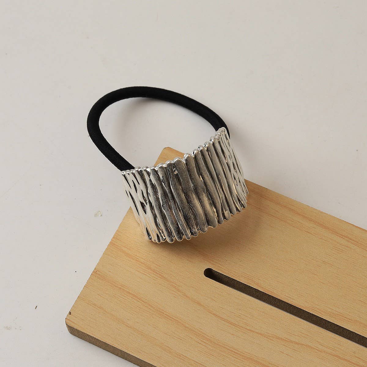 STRIPED FASHION SIMPLE HAIR SCRUNCHIE_CWAHA2679