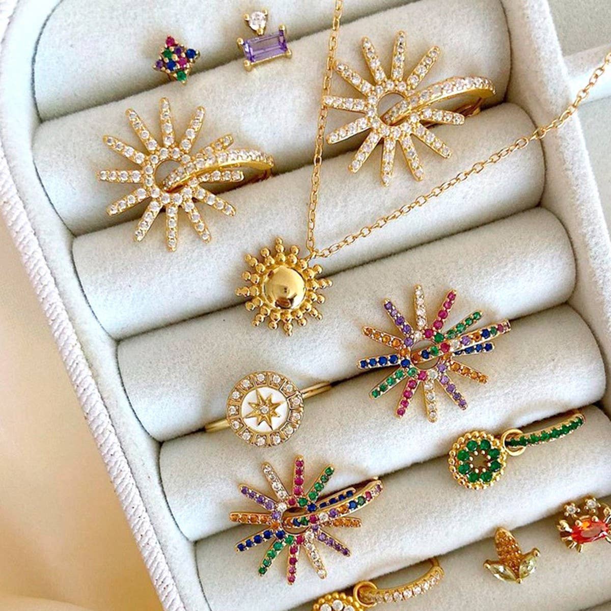 COLORFUL HOT WHEELS SUNFLOWER EXAGGERATED EARRINGS_CWAJE1724