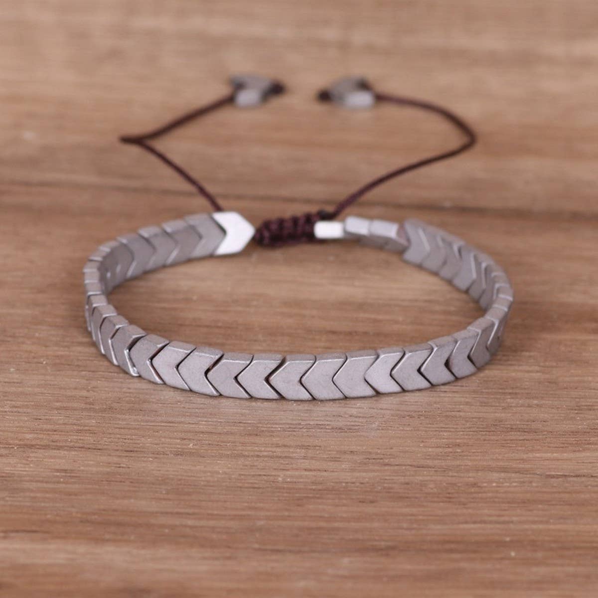 HEMATITE GALLSTONE ARROW BRAIDED BRACELET_CWAJE3919