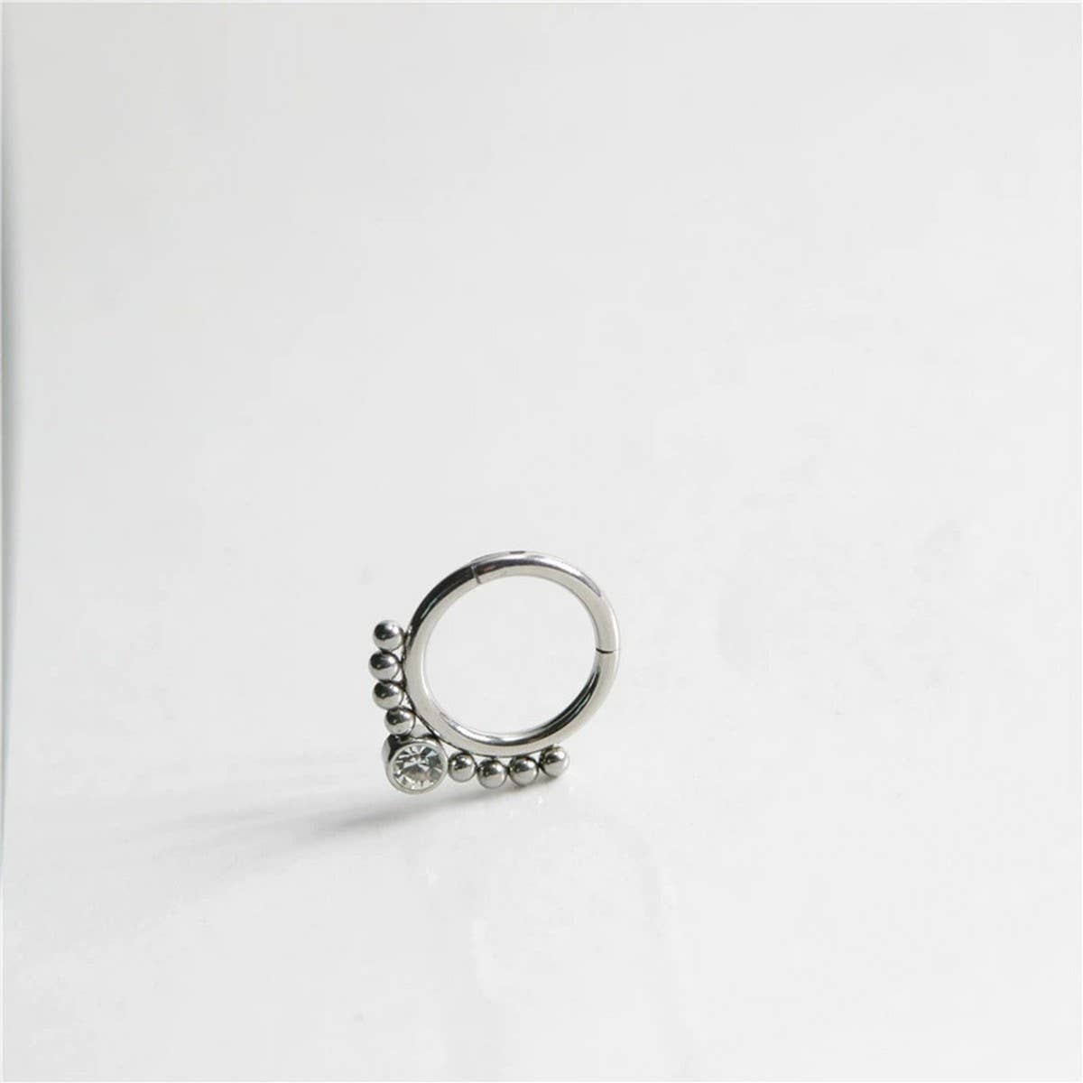 GEOMETRIC TITANIUM NOSE STUD WITH ZIRCON_CWMM9527