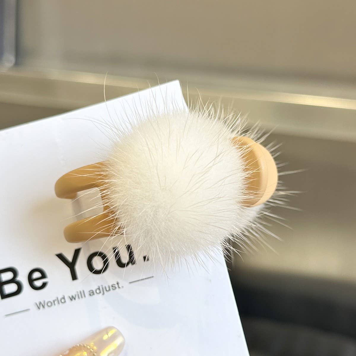 MINK FUR BALL HAIR CLAW CUTE WINTER FLUFFY CLIP_CWAHA3310