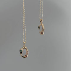 IRREGULAR GEOMETRIC SHELL PENDANT NECKLACE_CWAJE1260