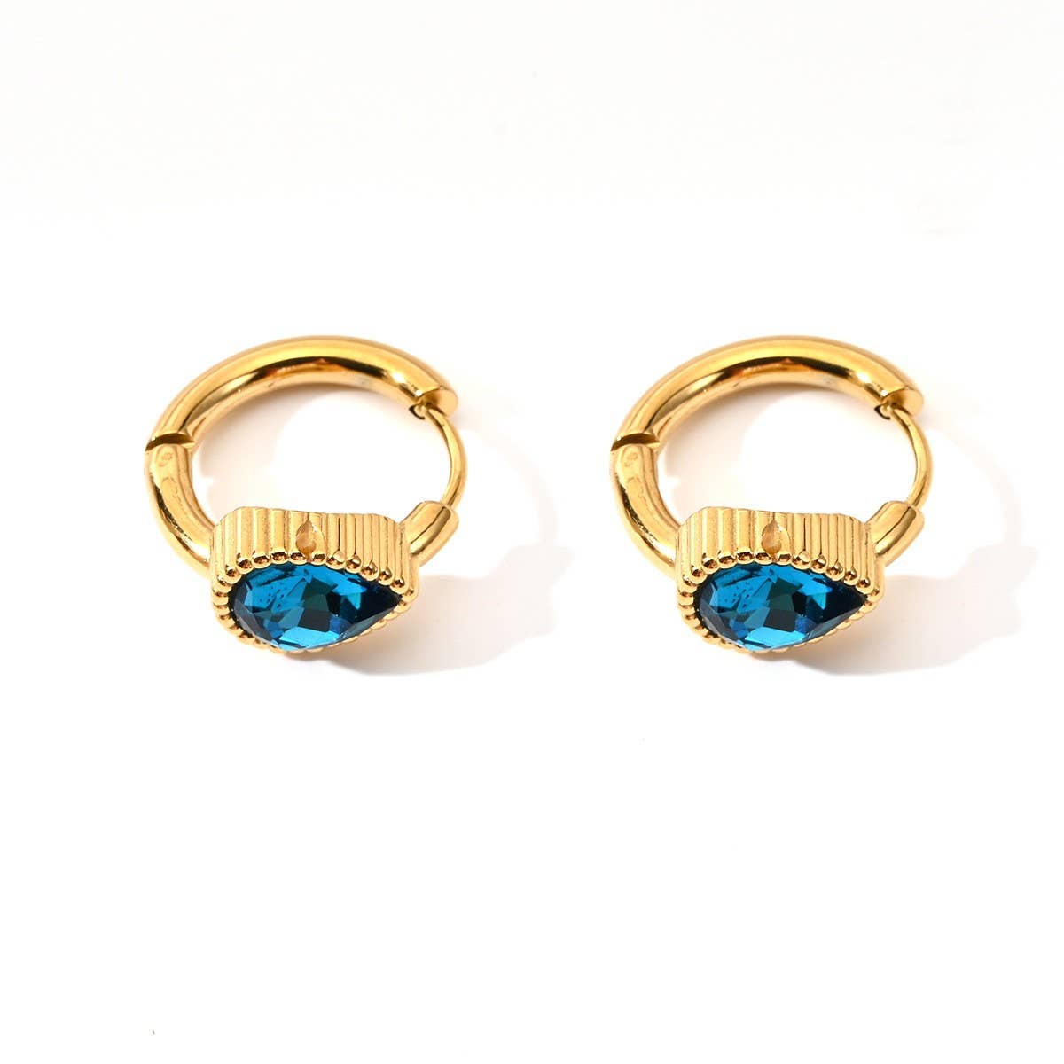 Unique Stainless Steel Heart Earrings With Cz_Cwmm8924