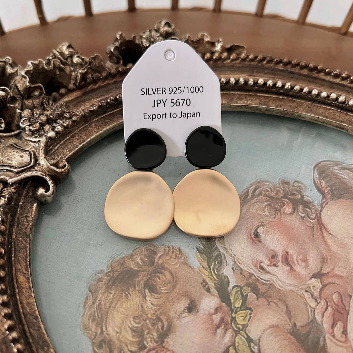 RETRO MINIMALIST DISC EARRINGS_CWAJE1523