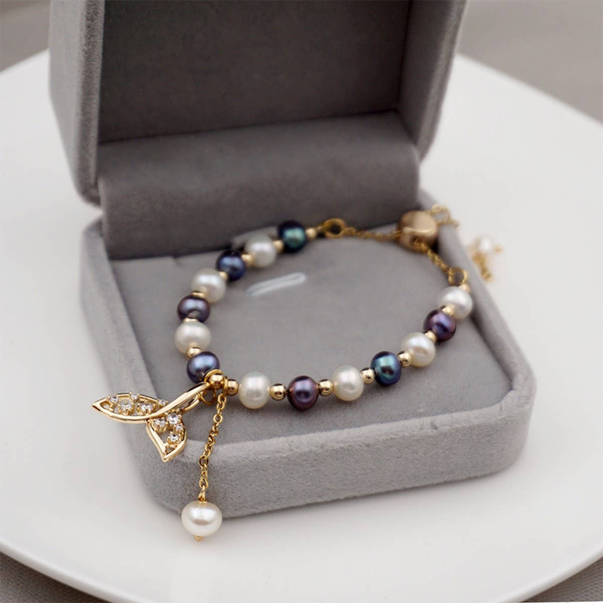 FRESHWATER PEARL SIMPLE VINTAGE BRACELET_CWAJE1683