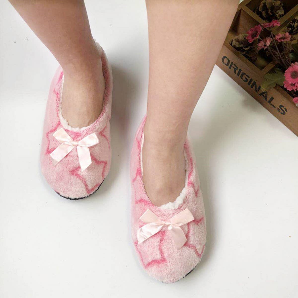 ADULT WARM NON SLIP SOFT BOTTOM SOCK SLIPPERS_CWMS1199