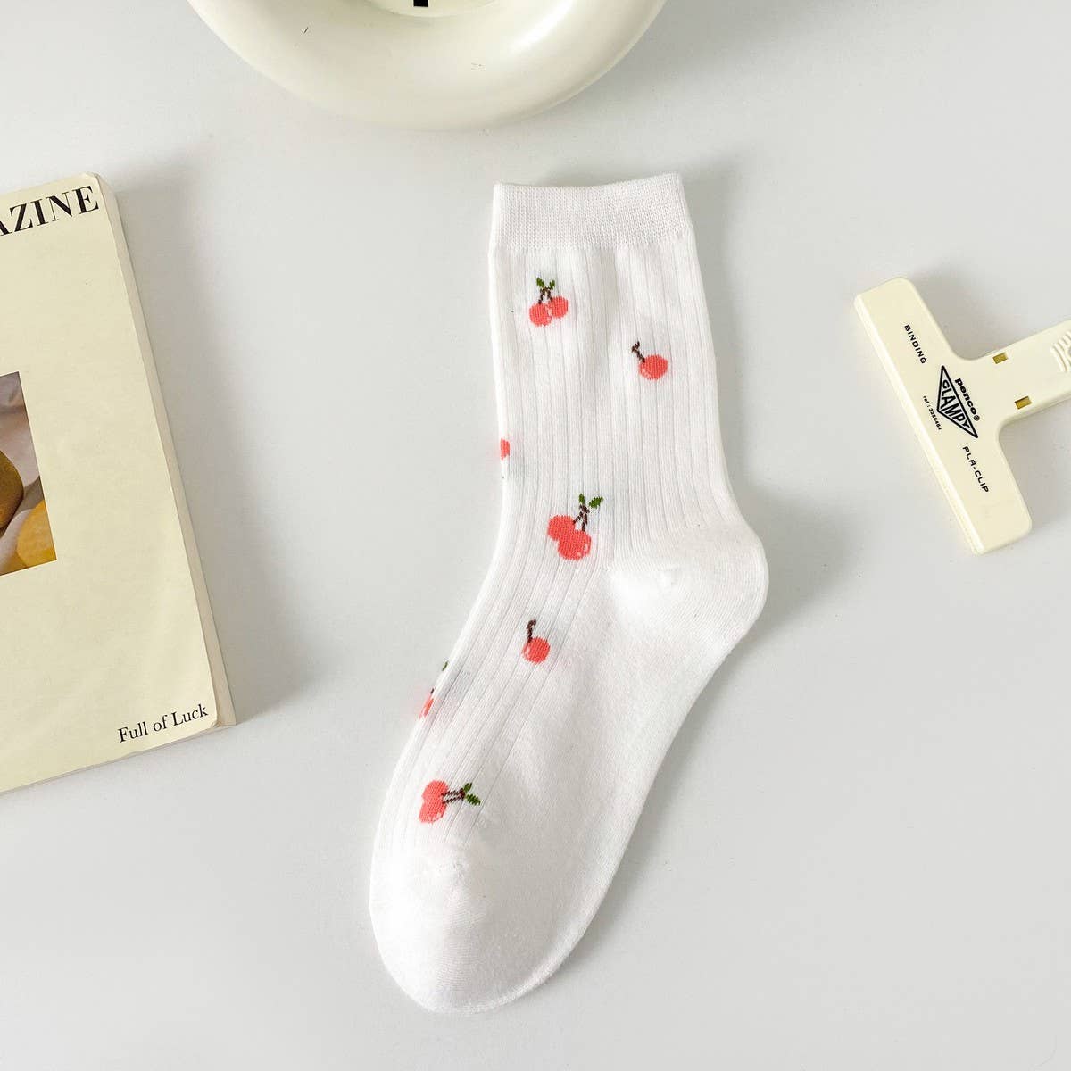 White Small Fresh Fruit Cartoon Bear Stockings_Cwms1398