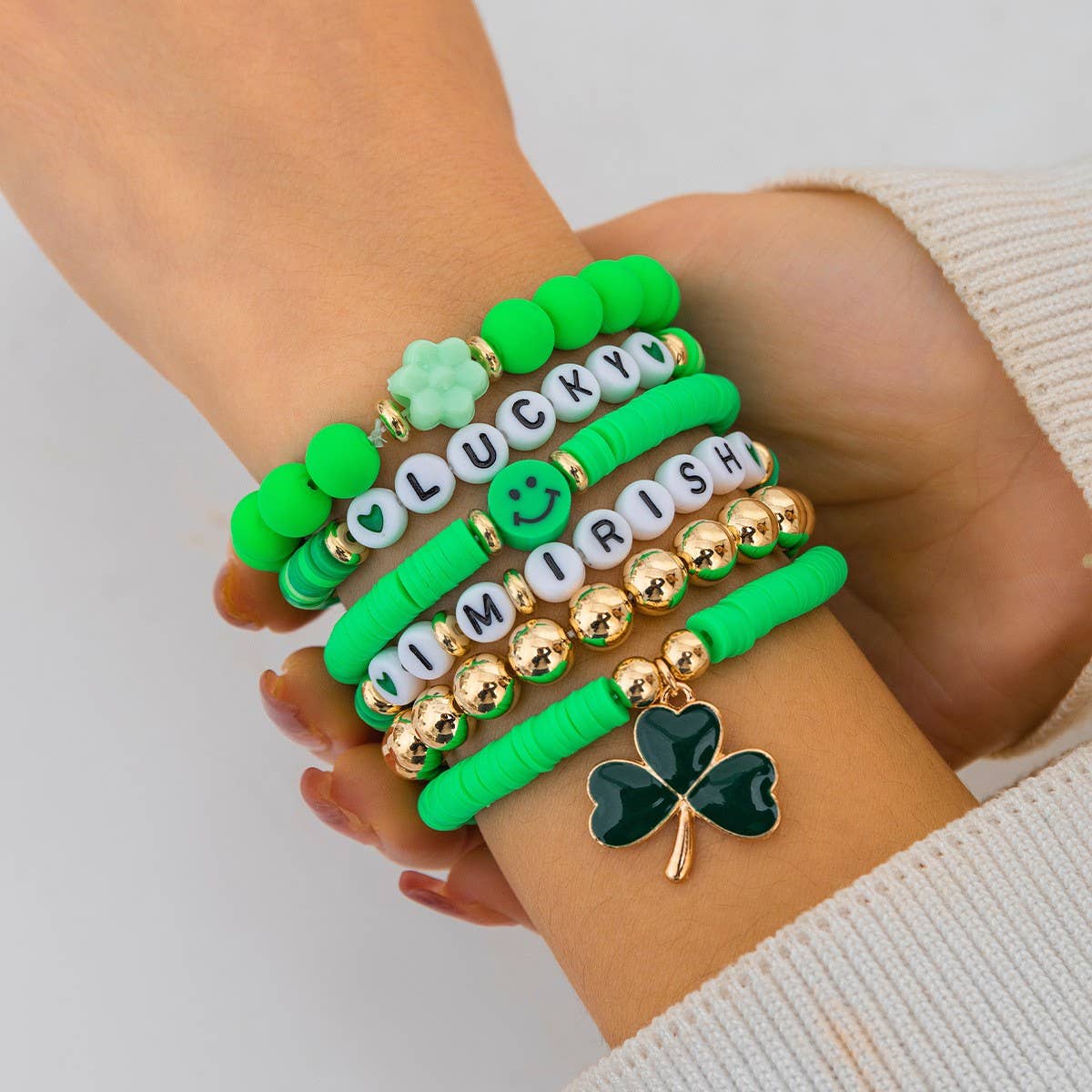 MULTI LEAF CLOVER LETTER SIMPLE BEADED BRACELET_CWAJE1475