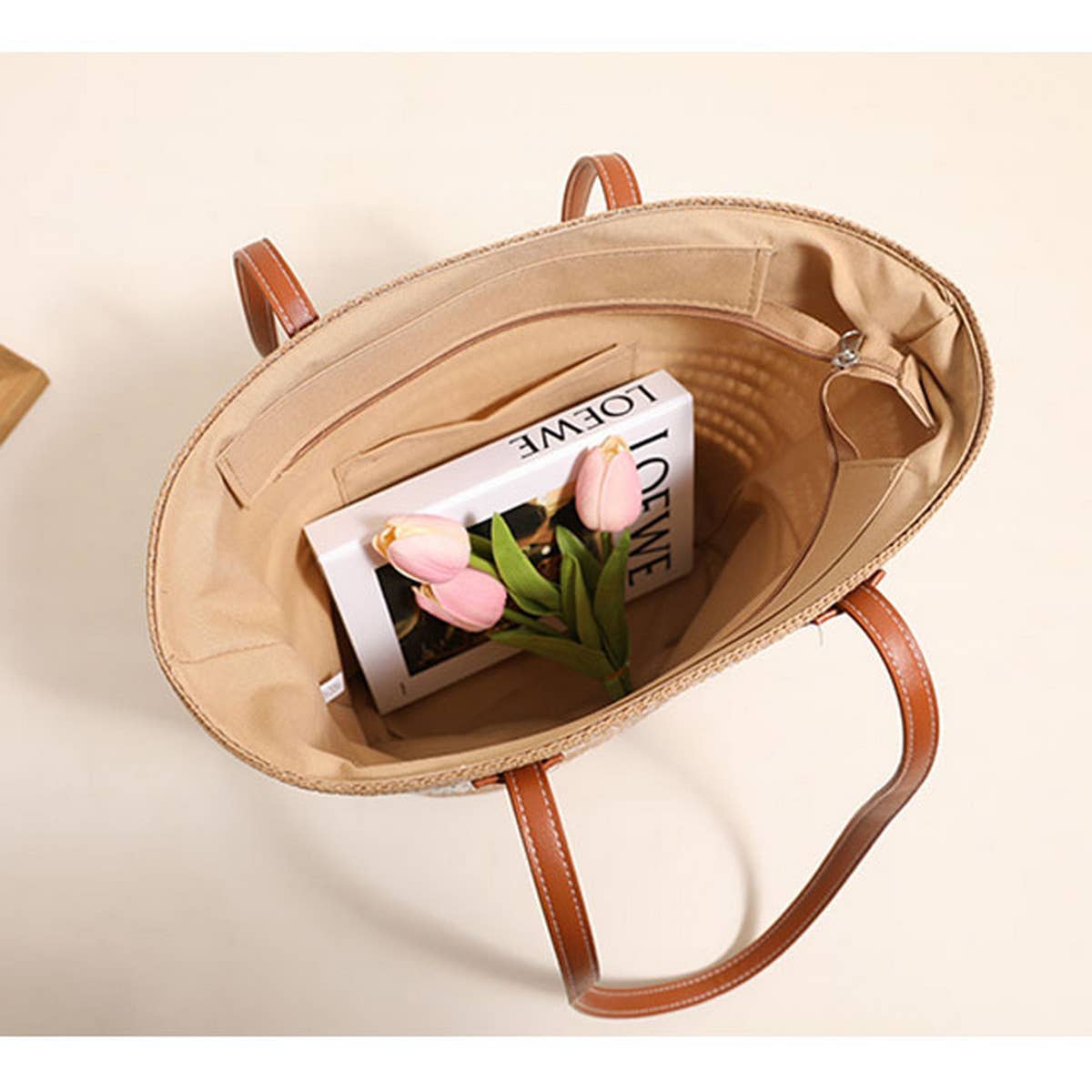 HOLLOW STRIPED ONE SHOULDER BEACH STRAW BAG_CWAB1867