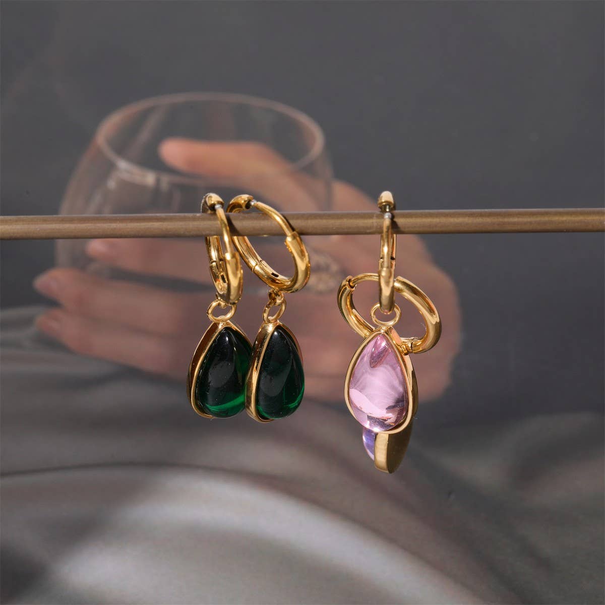 TEARDROP BIRTHSTONE EARRINGS GOLD STAINLESS_CWAJE5032