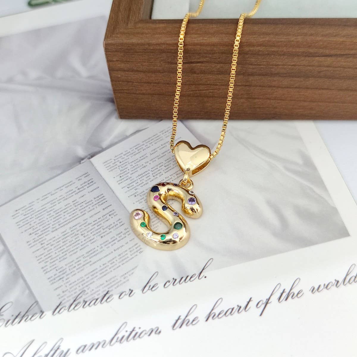 COLORFUL ZIRCONIA HEART LETTER PENDANT NECKLACE_CWMM5875