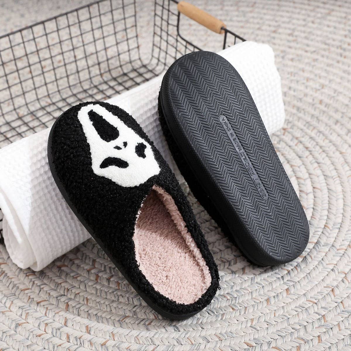 HALLOWEEN HOME SKULL SCREAM COTTON SLIPPERS_CWMM3061