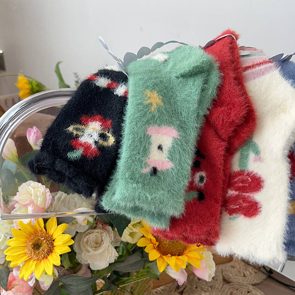 CUTE CARTOON THICK WARM MID TUBE SOCKS_CWMS0873