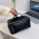 NEW DIAMOND SHAPED LARGE CAPACITY COSMETIC BAG_CWAB4378