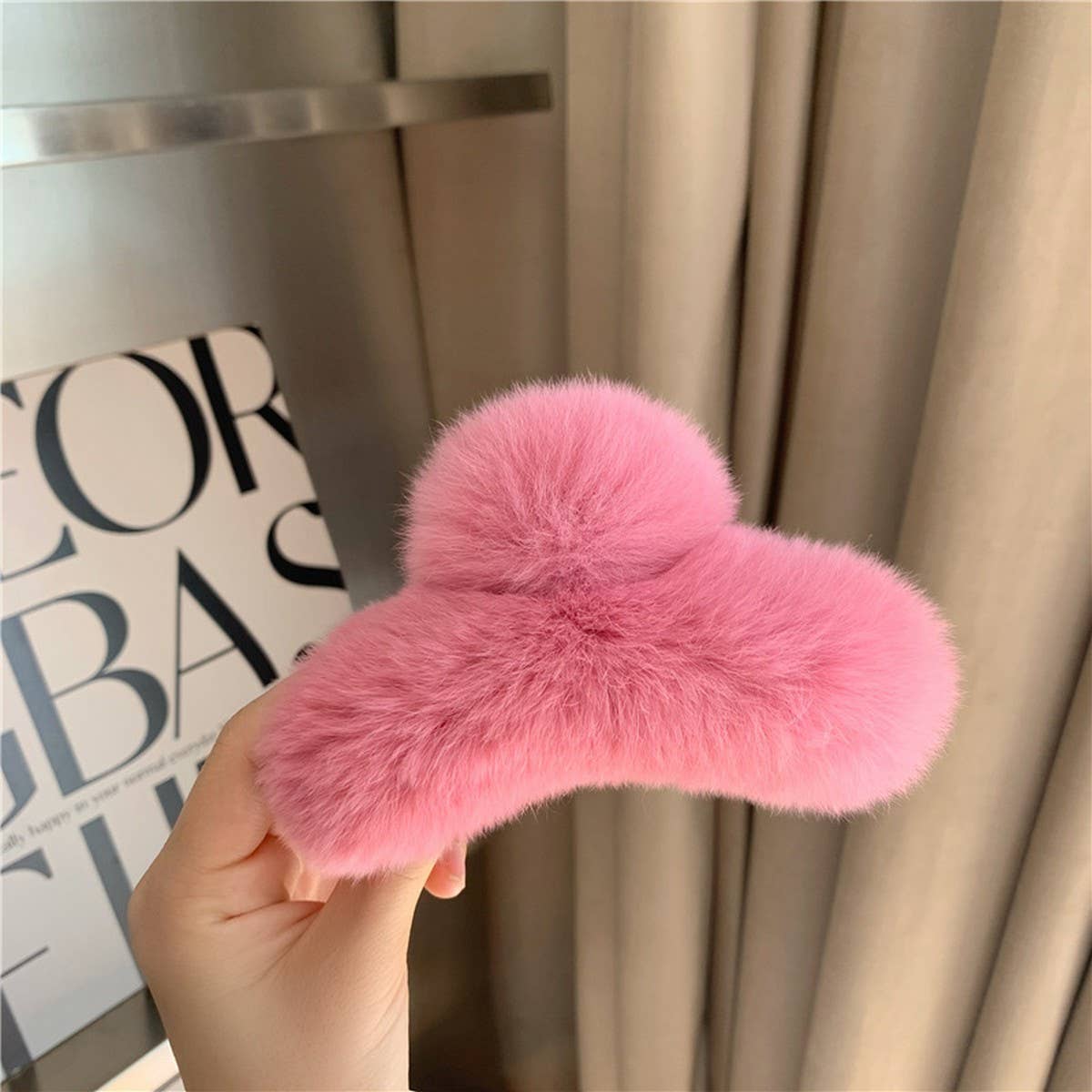 Large Rabbit Fur Hair Claw - Fluffy Winter Clip_Cwasc03146