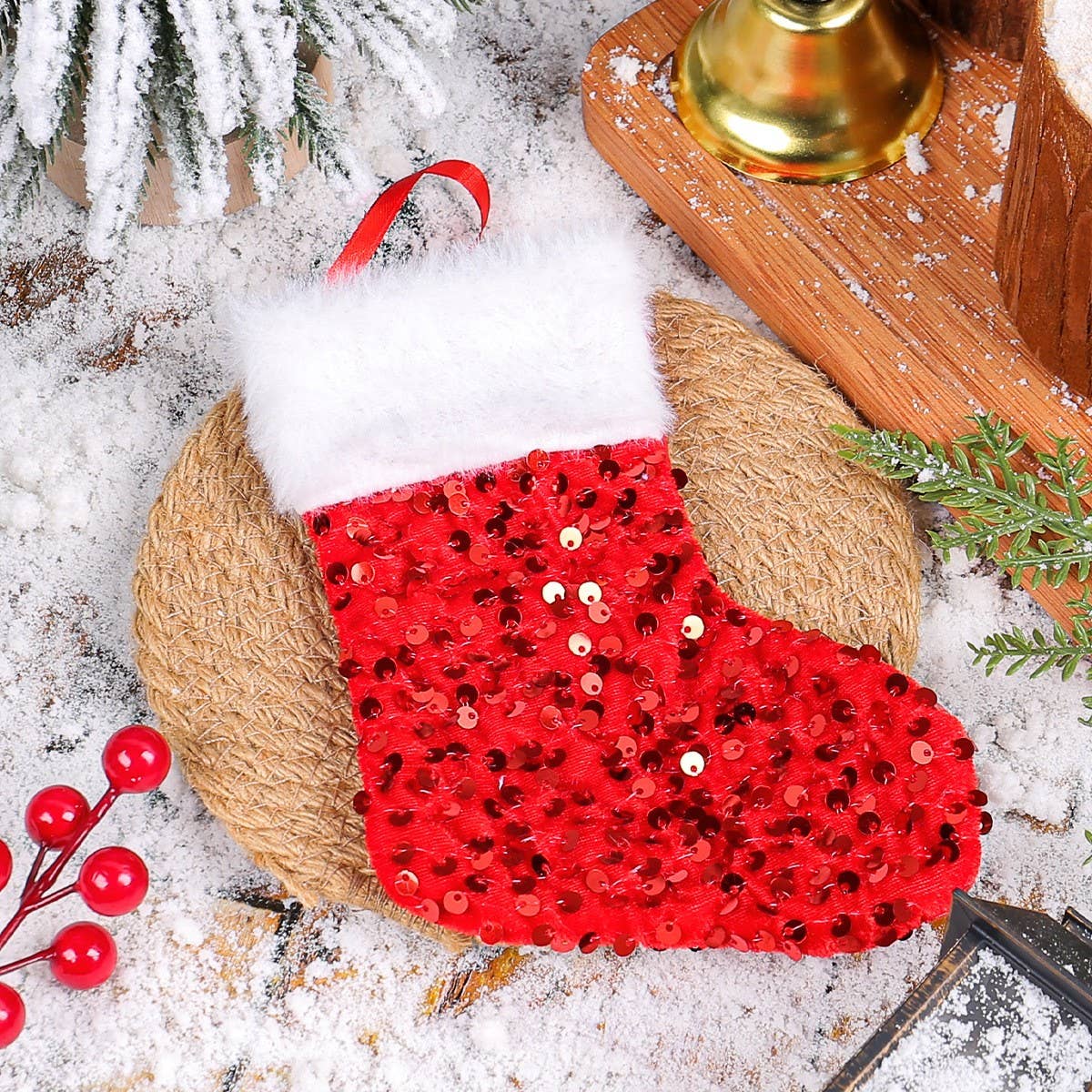 NEW PLUSH WHITE EDGE SEQUINED CHRISTMAS SOCKS_CWMS1439