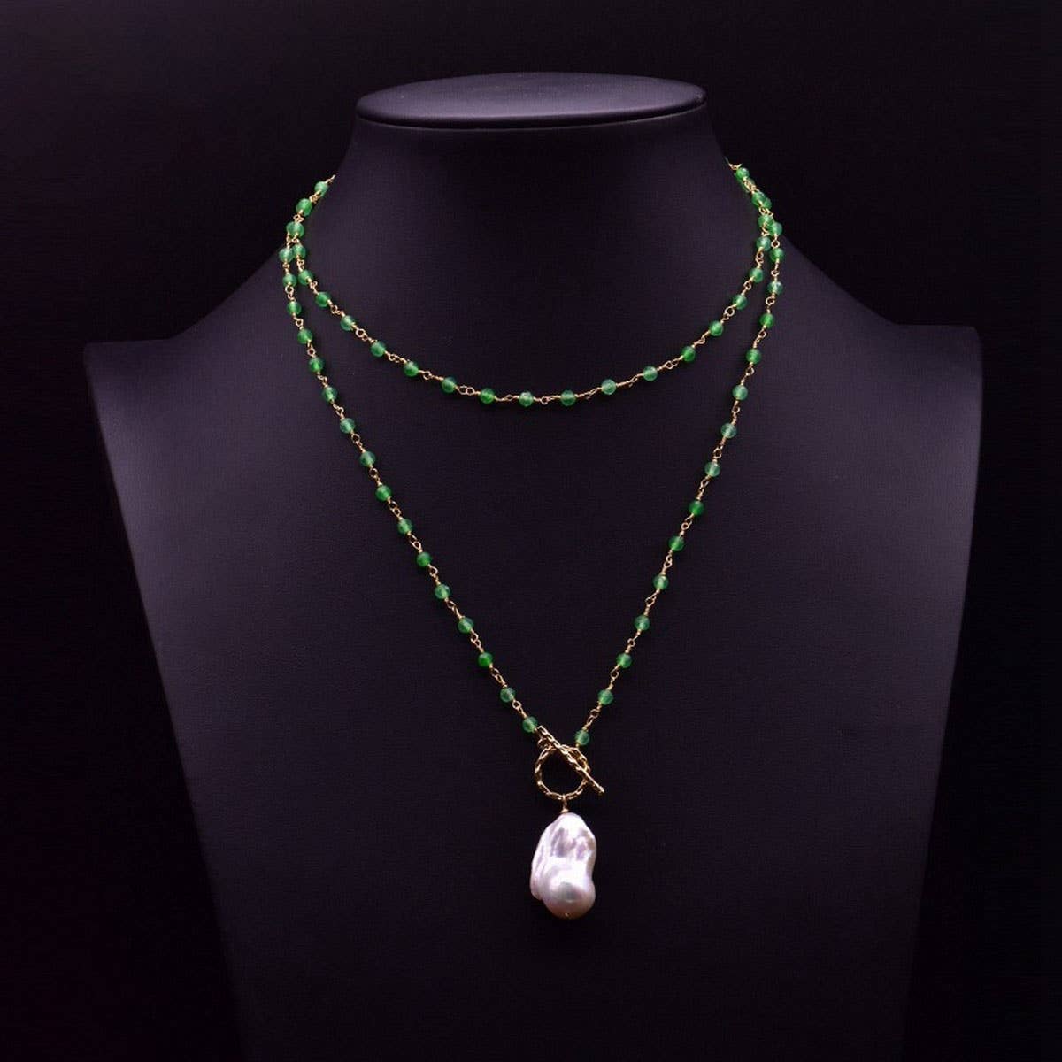Womens Versatile Design Pearl Pendant Necklace