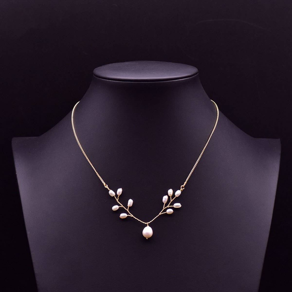 Womens Natural Freshwater Pearl Necklace