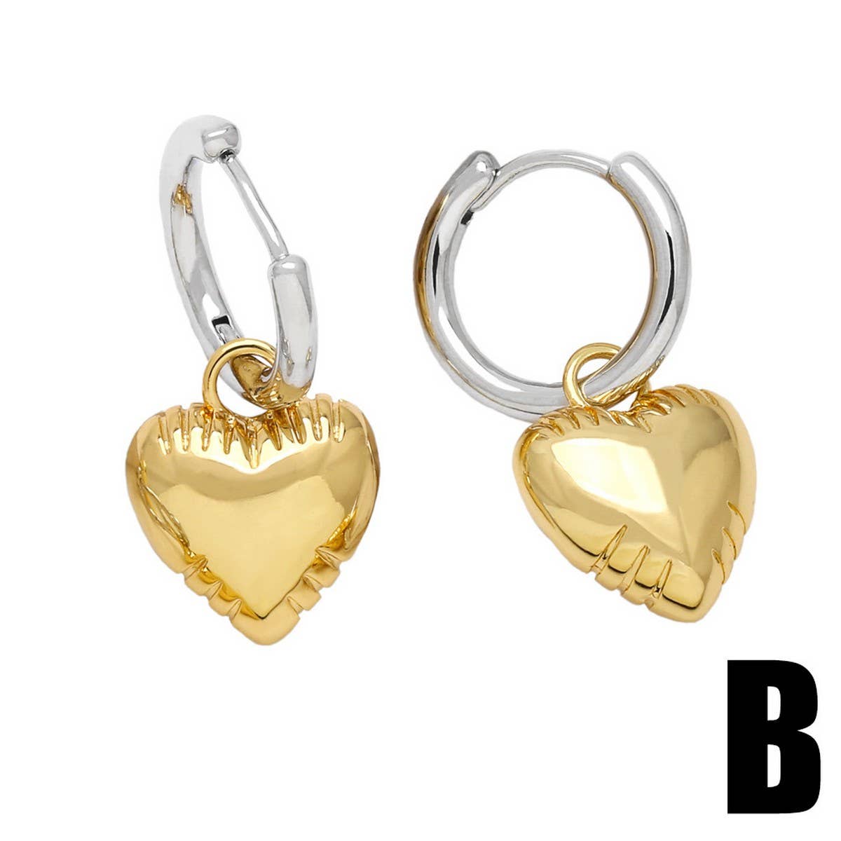 GOLD PLATED HEART SHAPED PENDANT EARRINGS_CWAJE0983