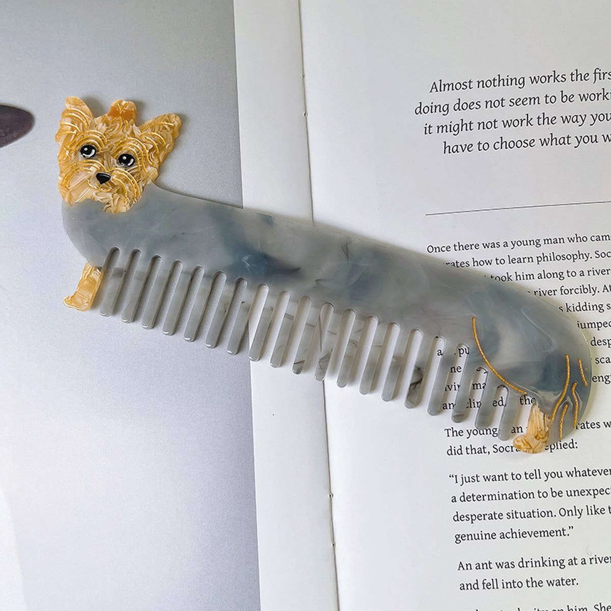 STYLISH AND CUTE DOG HAIR COMB_CWMM1095