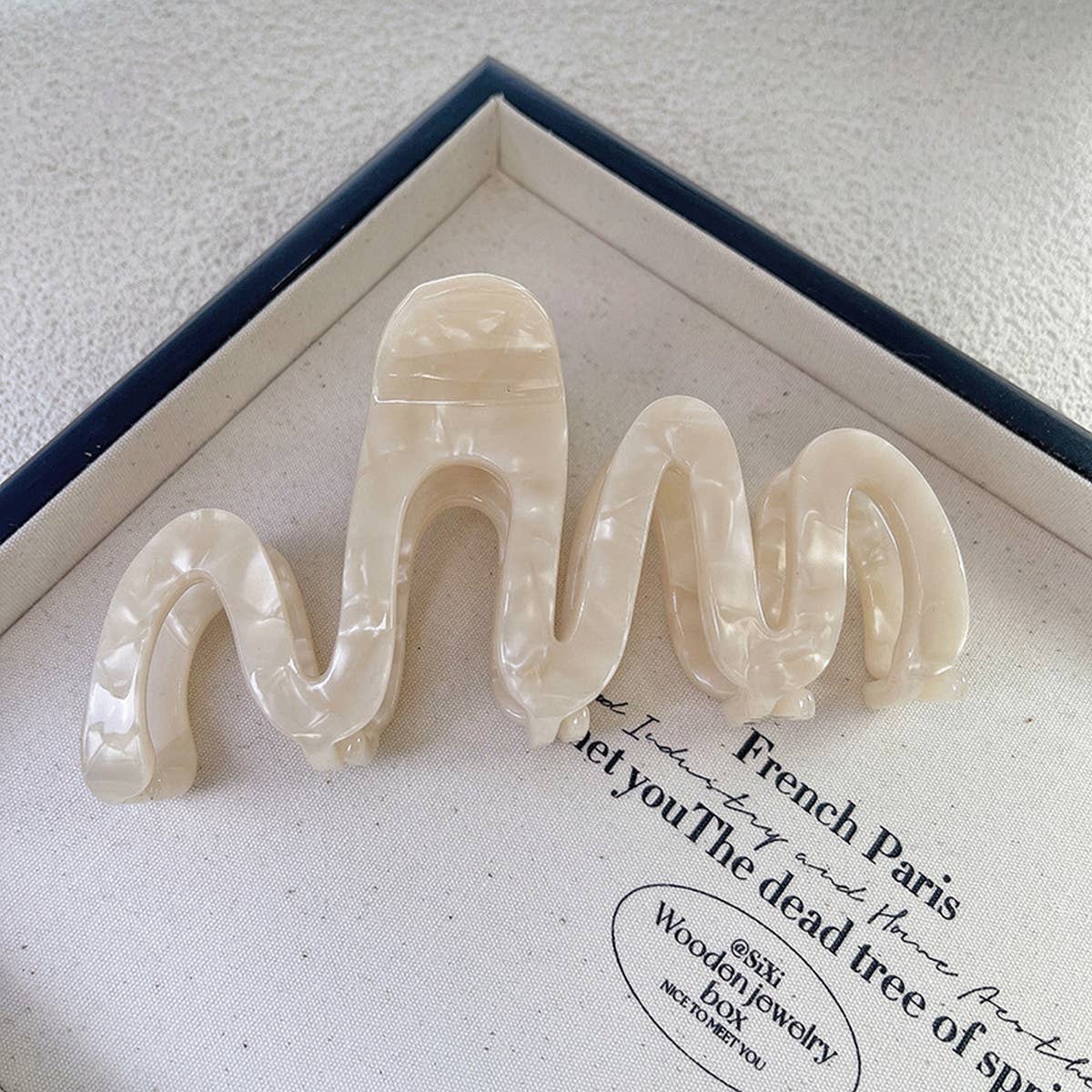 Wavy Hair Claw Luxe Large Volume Shark Clip_Cwaha1337