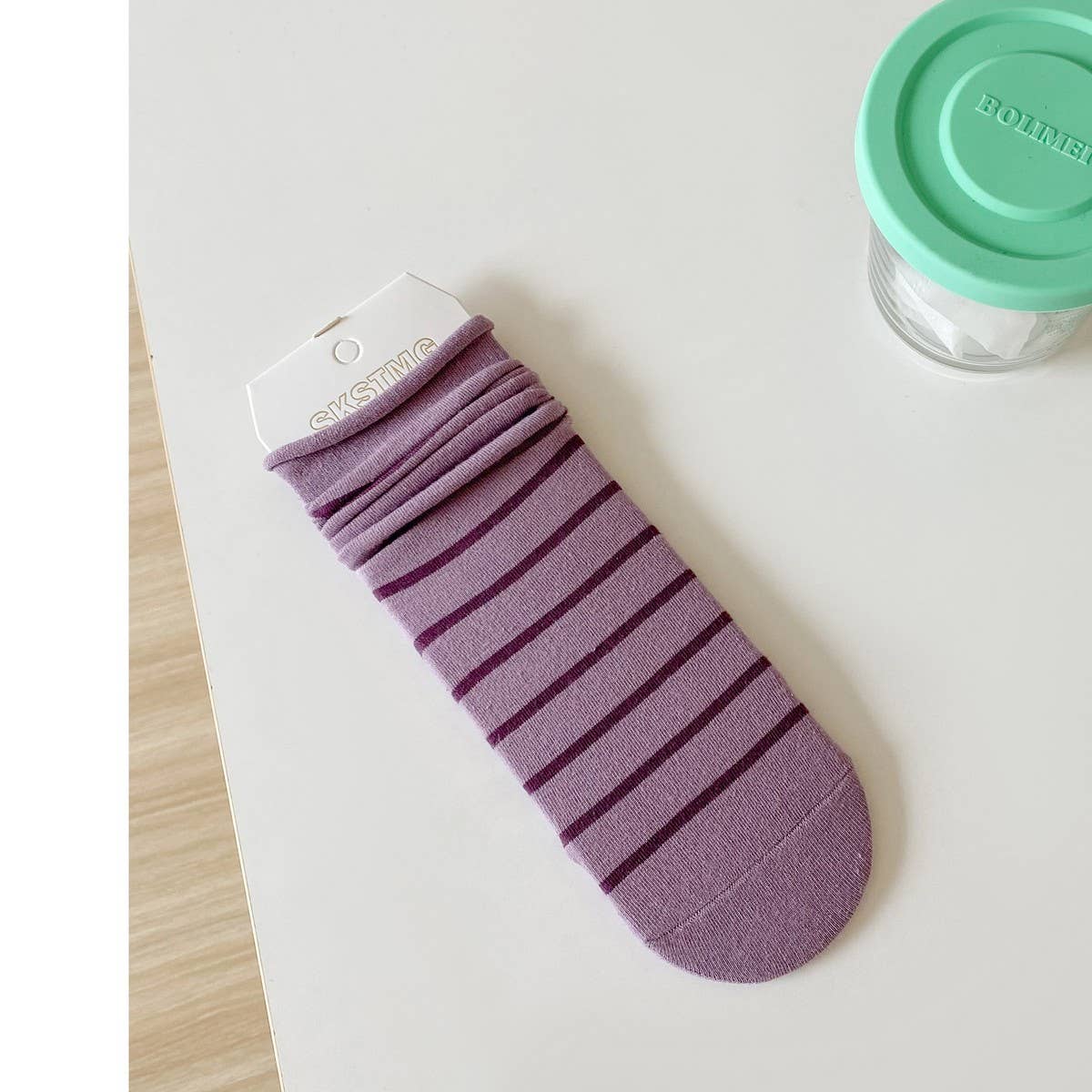 Women Hemmed Striped Straight Socks_Cwms0290