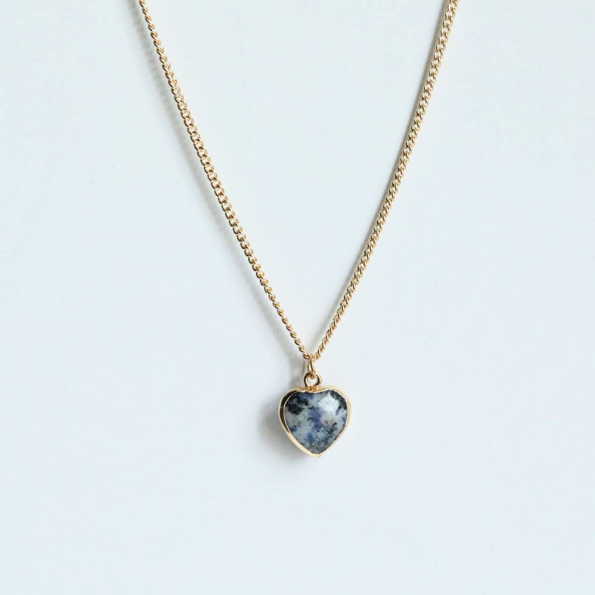DECEMBER BIRTHSTONE HEART PENDANT NECKLACE_CWMM5334