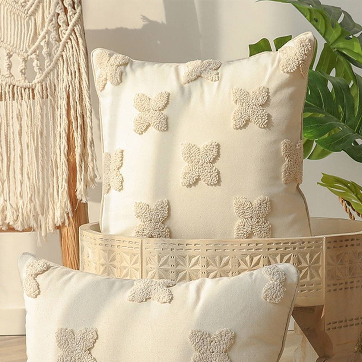 EMBROIDERED DAISY PILLOW COVER REMOVABLE RUSTICCHIC_CWMM7672