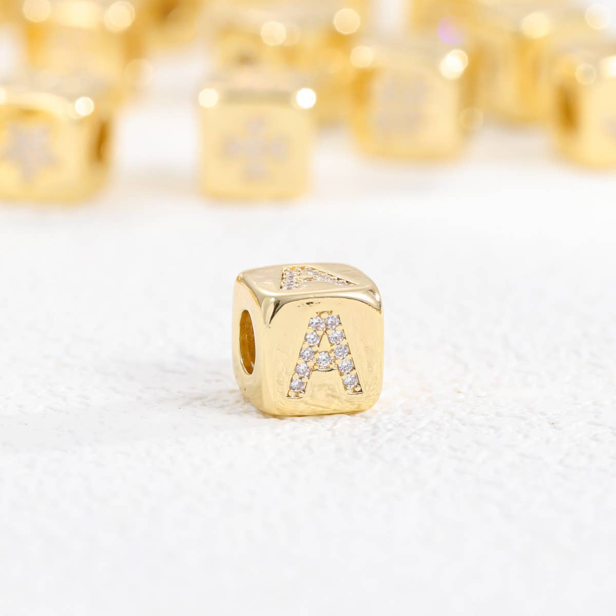 18K GOLD PLATED ZIRCONIA DICE PENDANT NECKLACE_CWMM5876