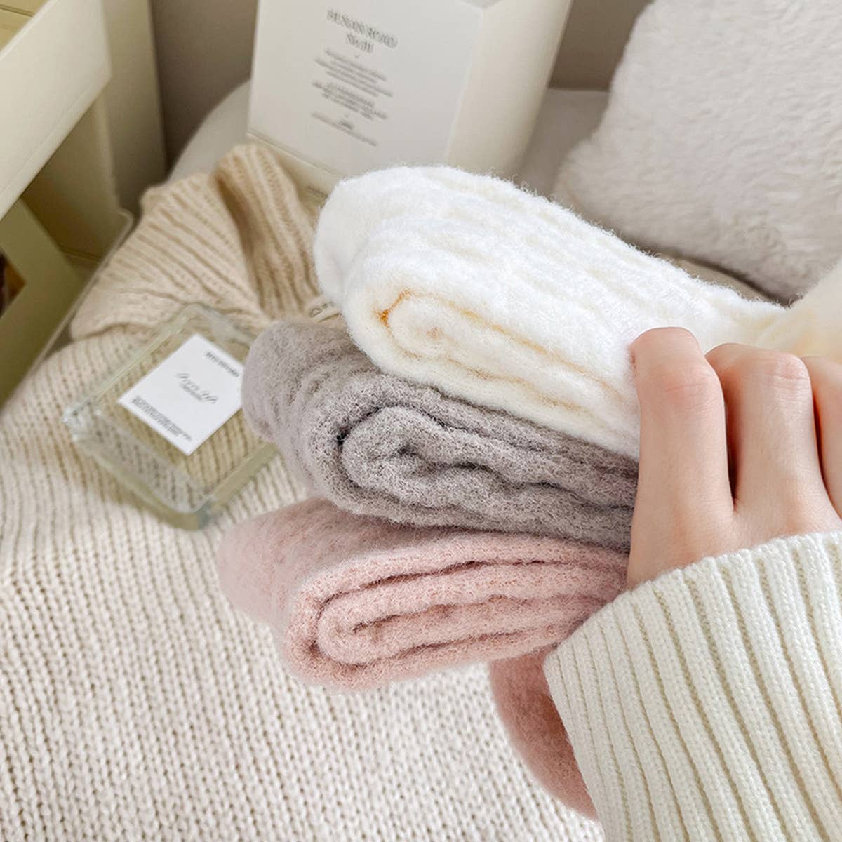 SOLID COLOR TWIST THICK WARM SOCKS_CWMS0879