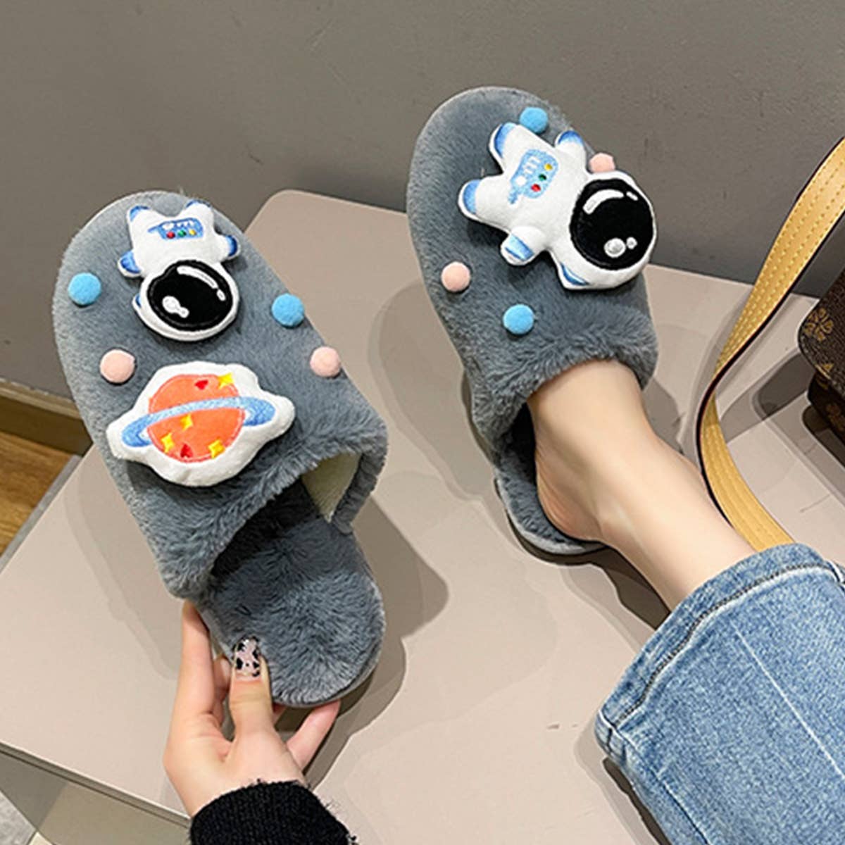 CARTOON SPACE ASTRONAUT HOME COTTON SLIPPERS_CWSHS0381