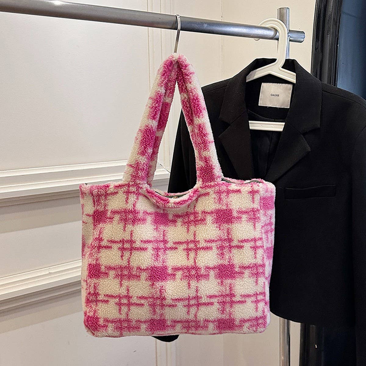 Winter Lambskin Plaid Single Shoulder Plush Bag_Cwab4019