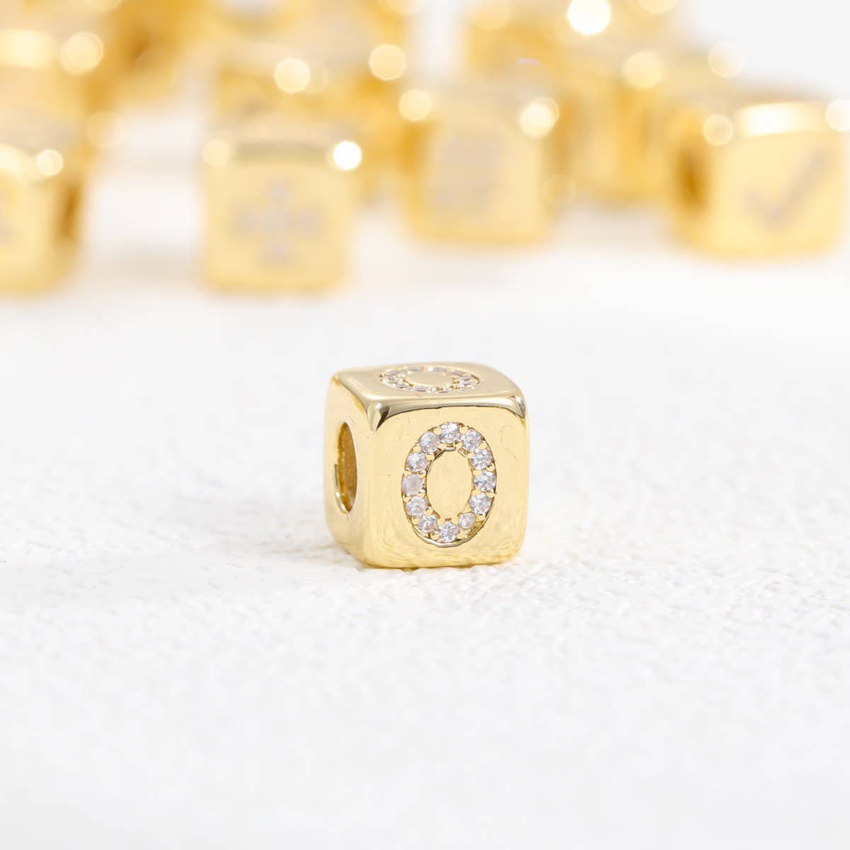 18K GOLD PLATED ZIRCONIA DICE PENDANT NECKLACE_CWMM5876