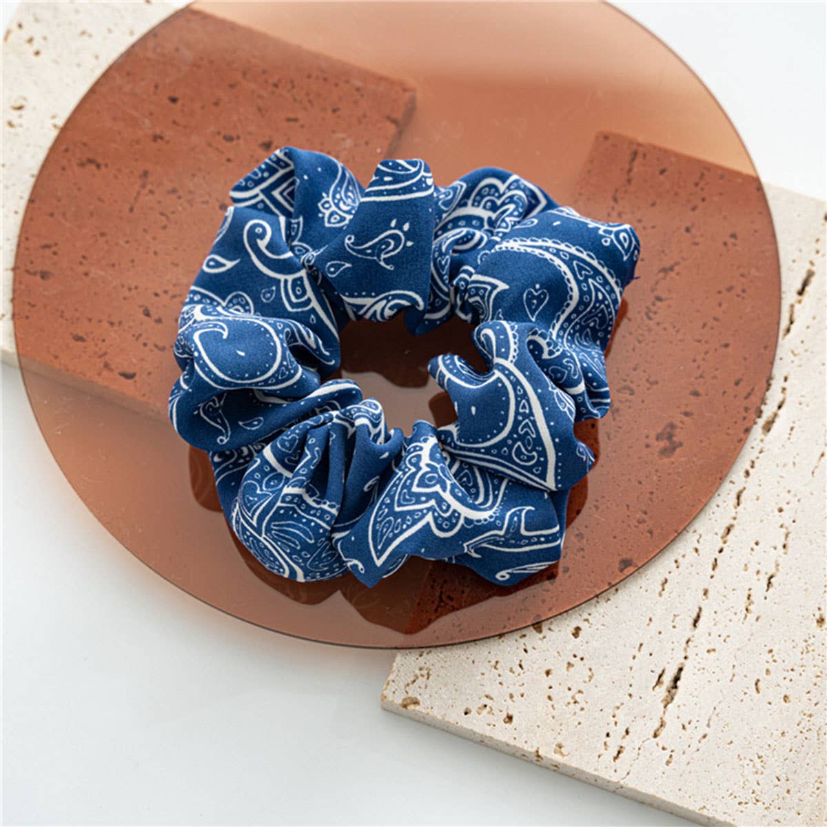PAISLEY PRINT SCRUNCHIES_CWAHA0351