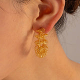 SIMPLE TWISTED SPRING C SHAPED EARRINGS_CWAHA0916