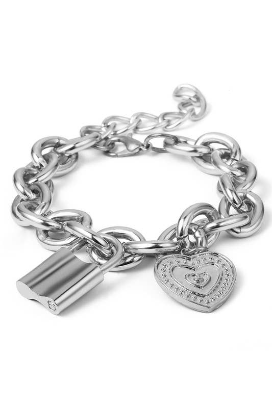 Embossed Heart And Lock Shaped Pendent Bracelet_Cwaje245