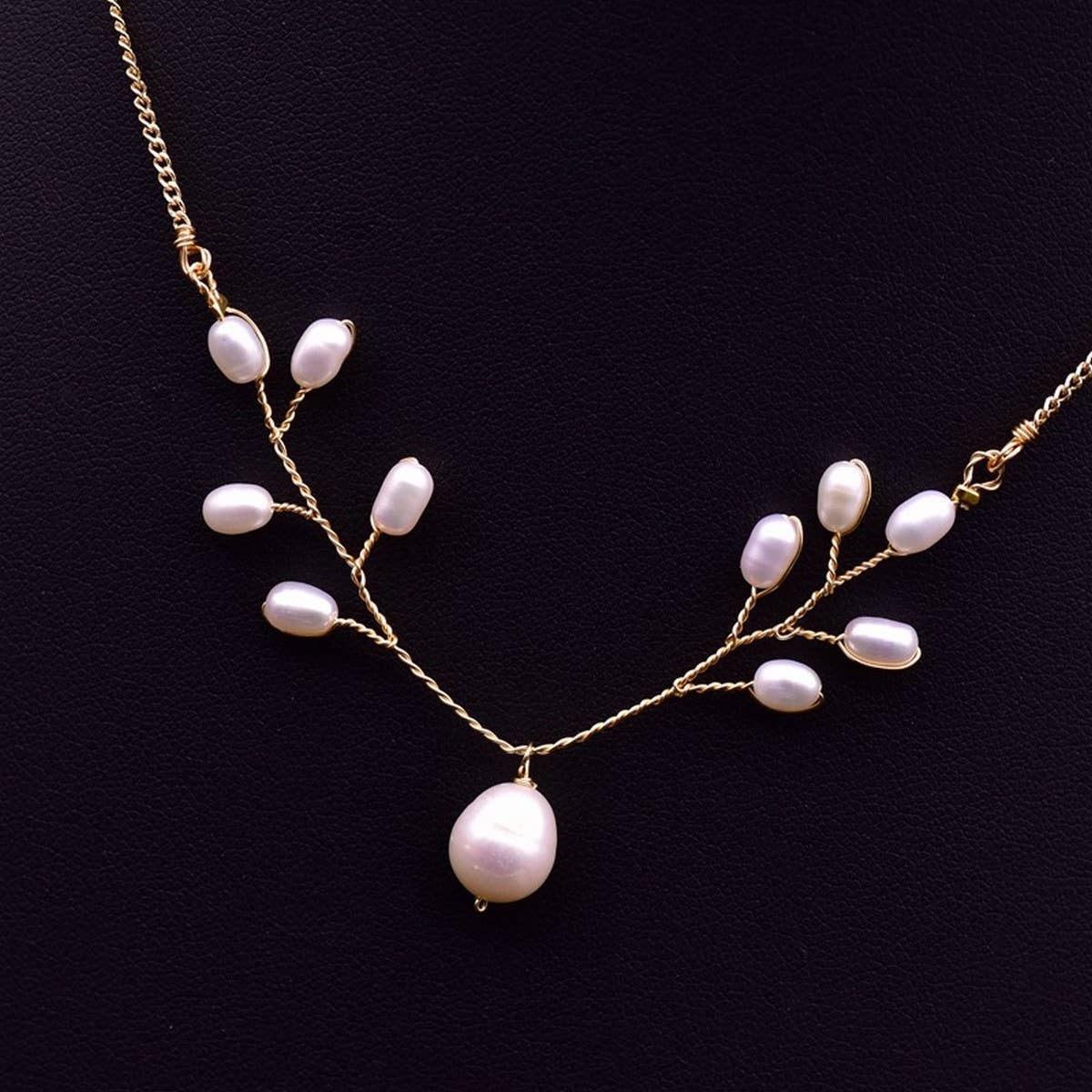 Womens Natural Freshwater Pearl Necklace