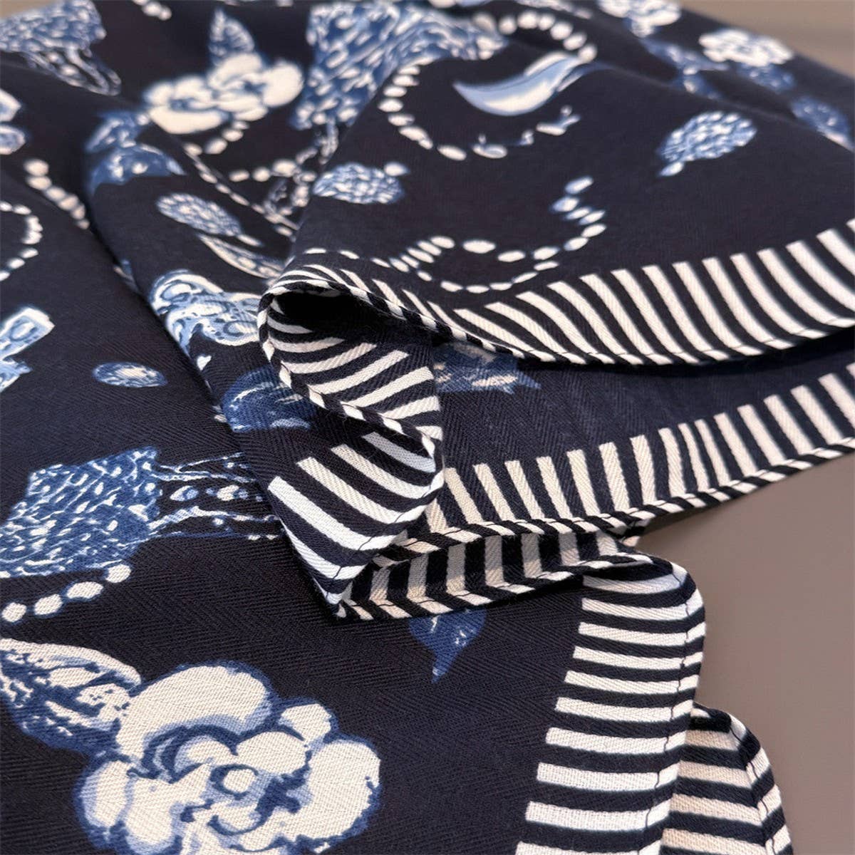 Elegant Code Herringbone Cotton-Linen Scarf_Cwasc03445