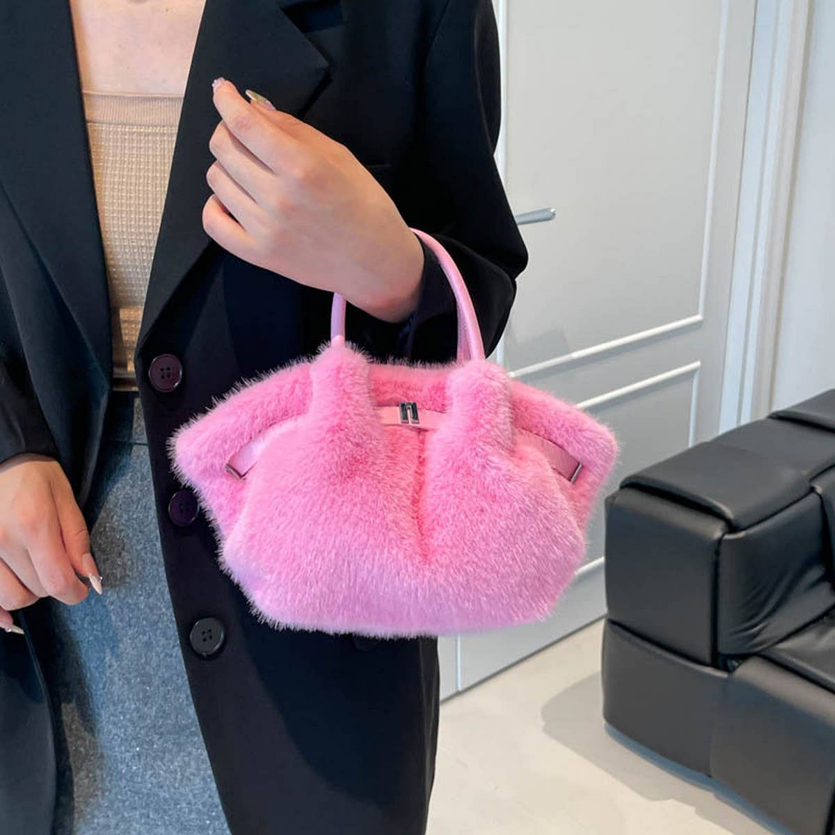 Soft Fur Bucket Bag ? Cute Crossbody Purse_Cuab00393