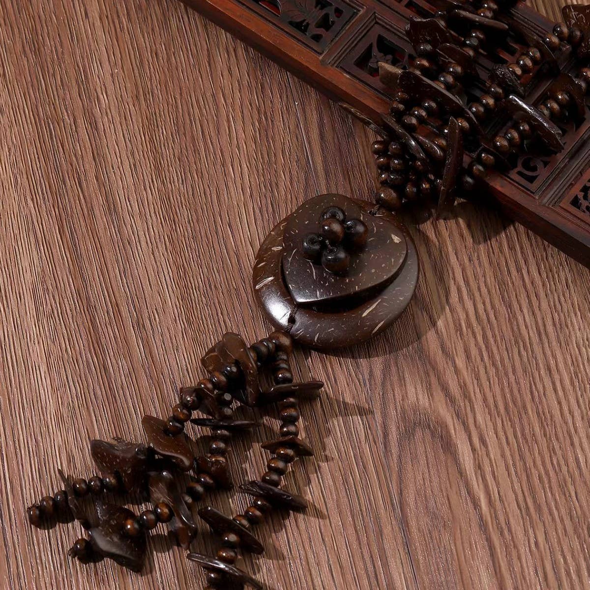 ETHNIC COCONUT SHELL WOOD BEADS VINTAGE NECKLACE_CWMM4391