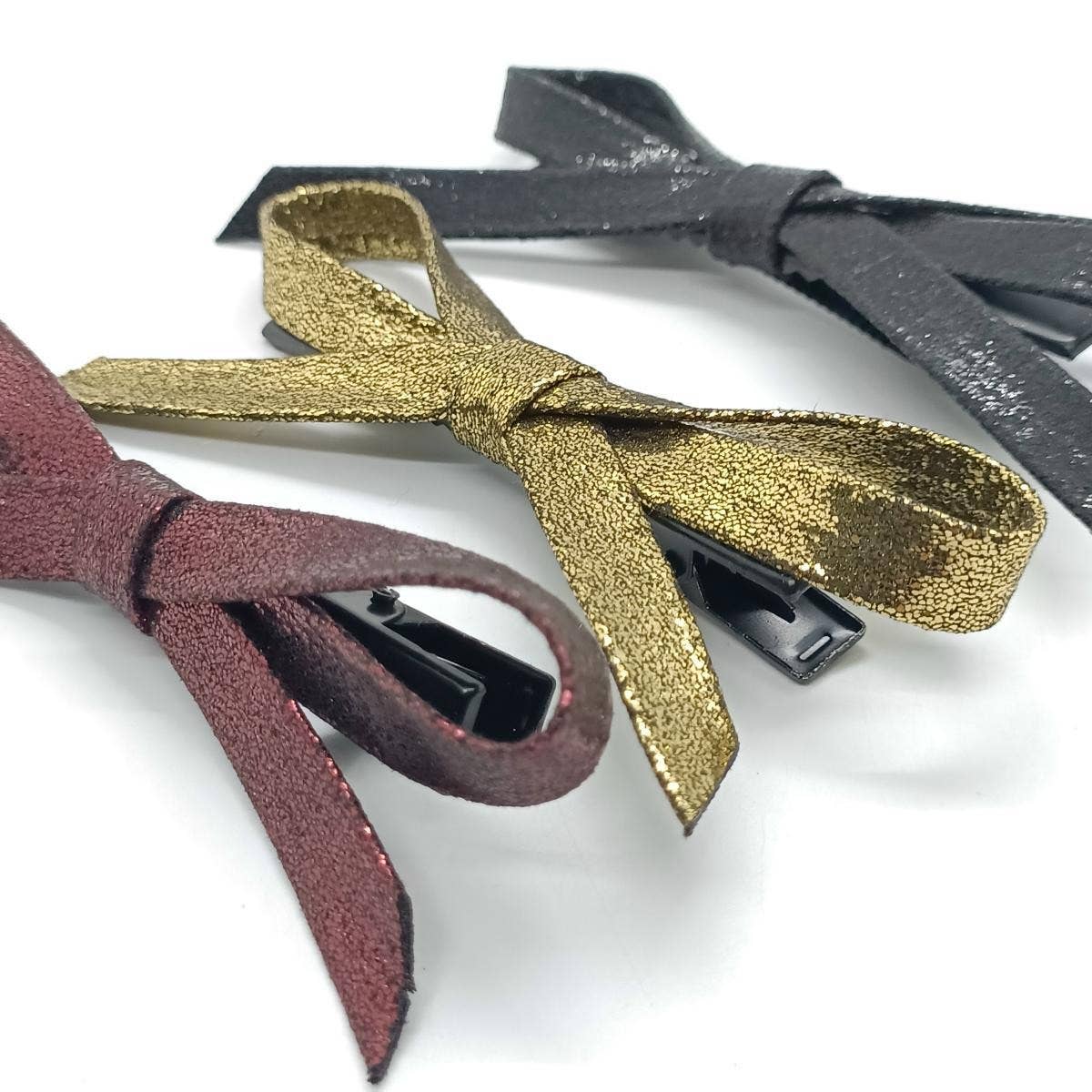 Vintage Pearl Metallic Glitter Bow Side Clip