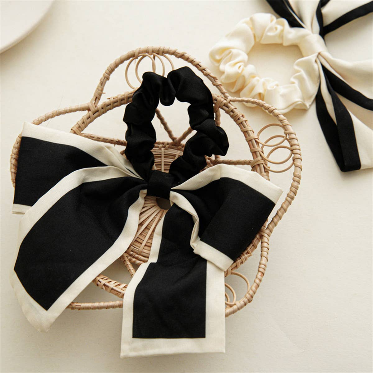 RETRO RIBBON BOW HAIR TIE_CWAHA0843