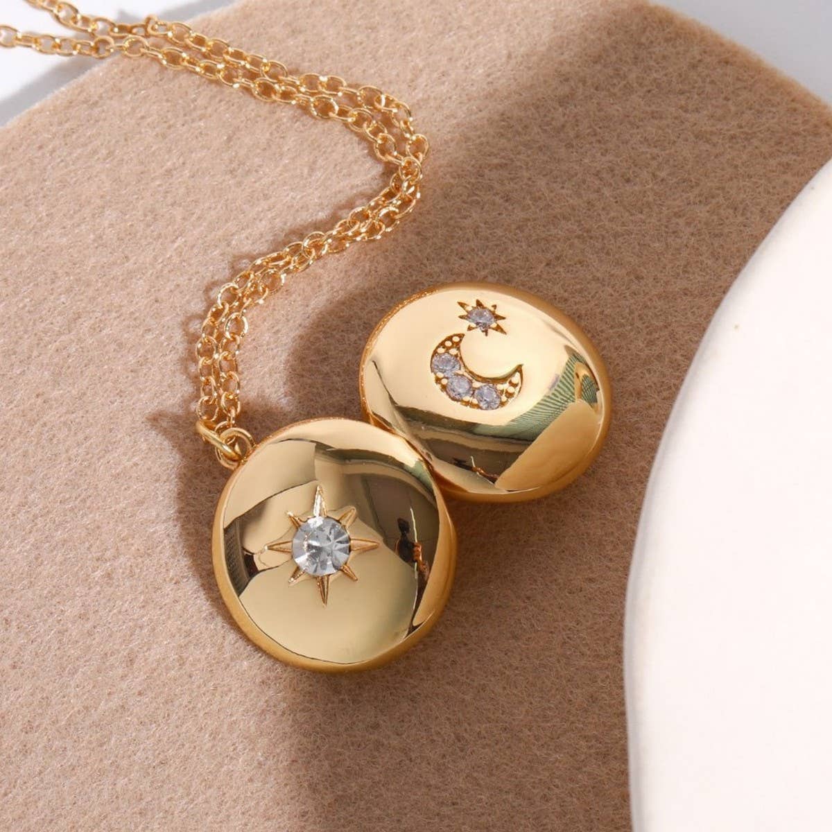 HEART FLOWER ALBUM PENDANT NECKLACE_CWMM5331