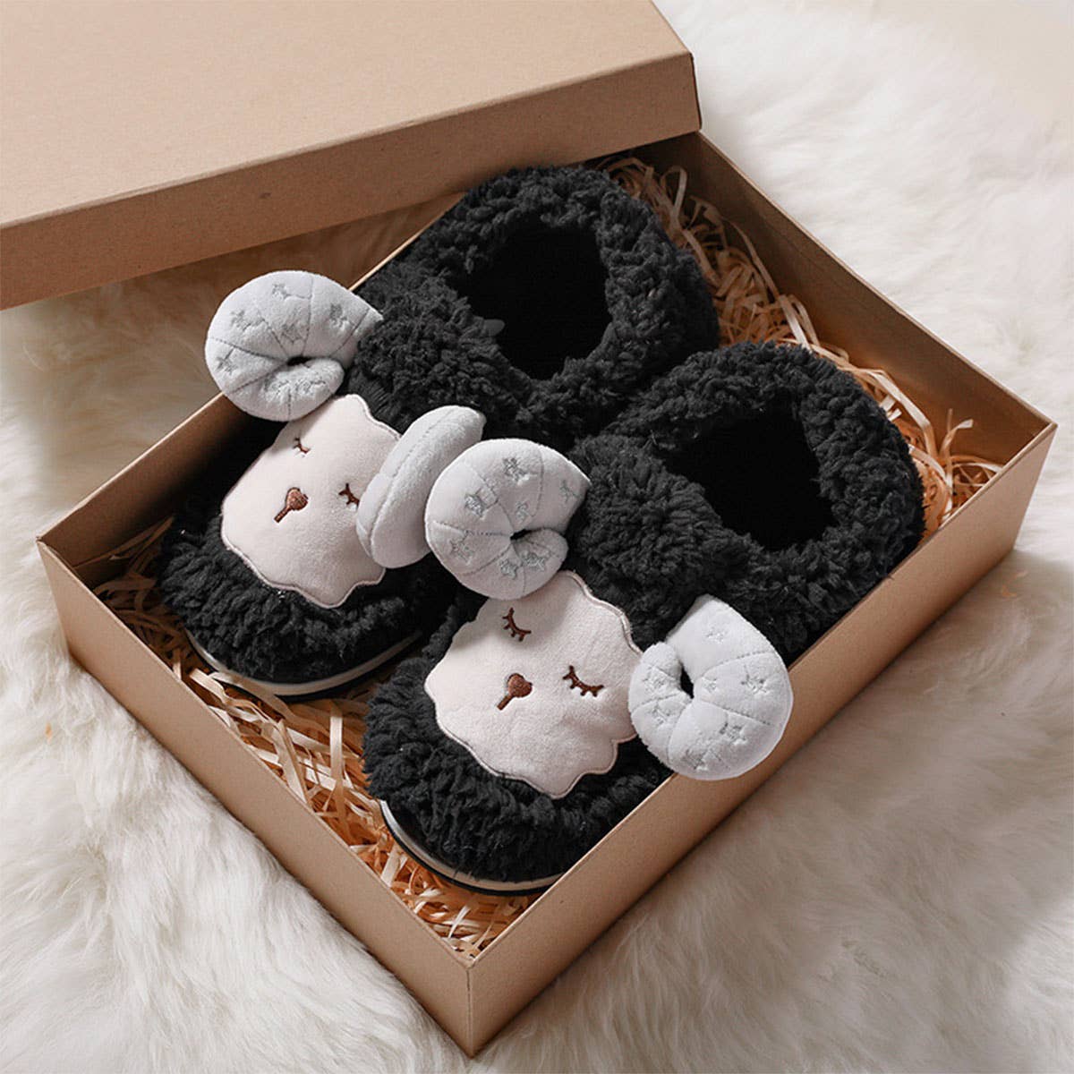CARTOON SHEEP DECOR FLUFFY BEDROOM SLIPPERS_CWSHS0240