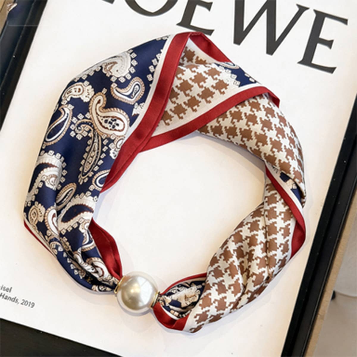 Pearl Magnetic Skinny Silk Neck Scarf_Cwasc03934