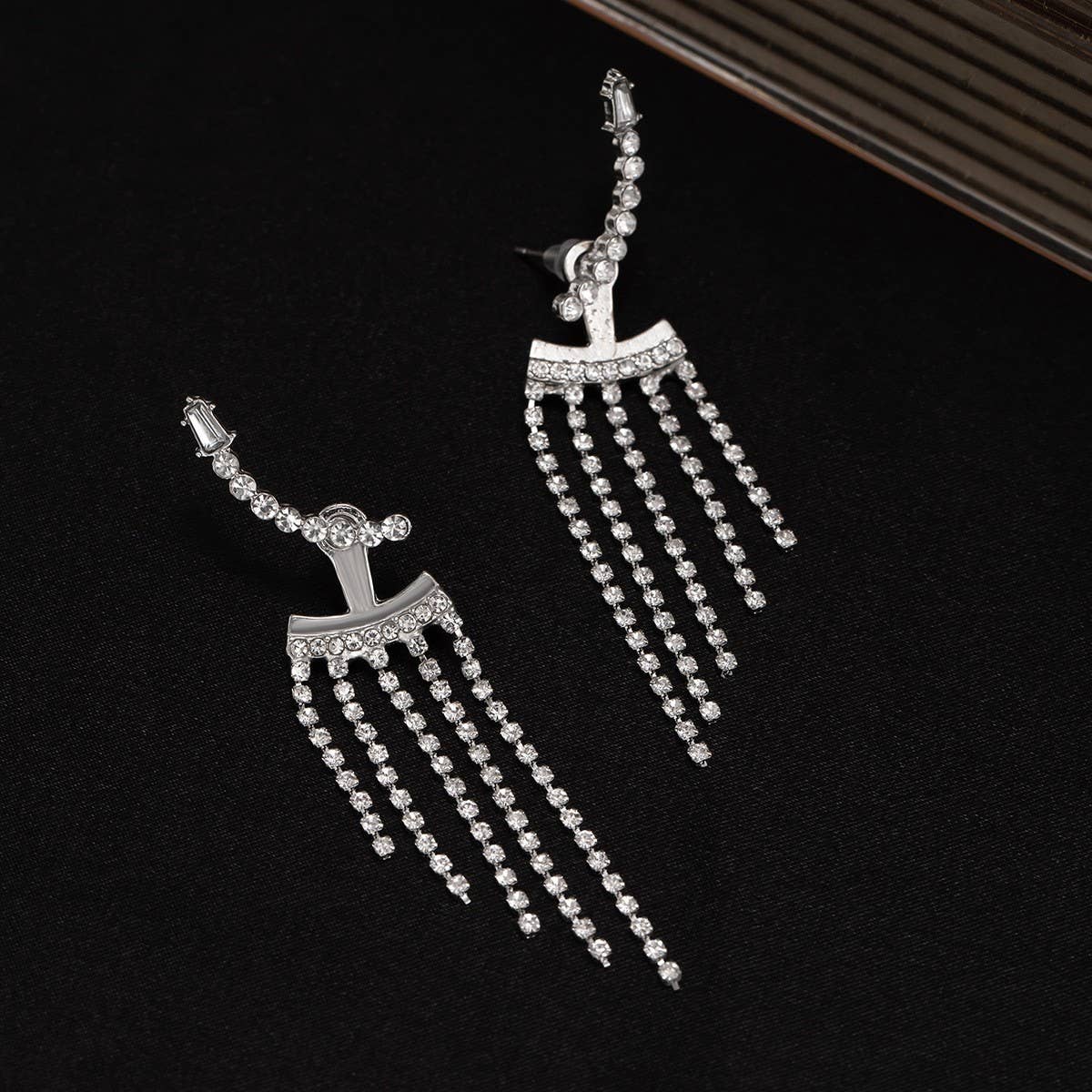 FRENCH STYLE TASSEL RHINESTONE EARRINGS_CWAJE1140