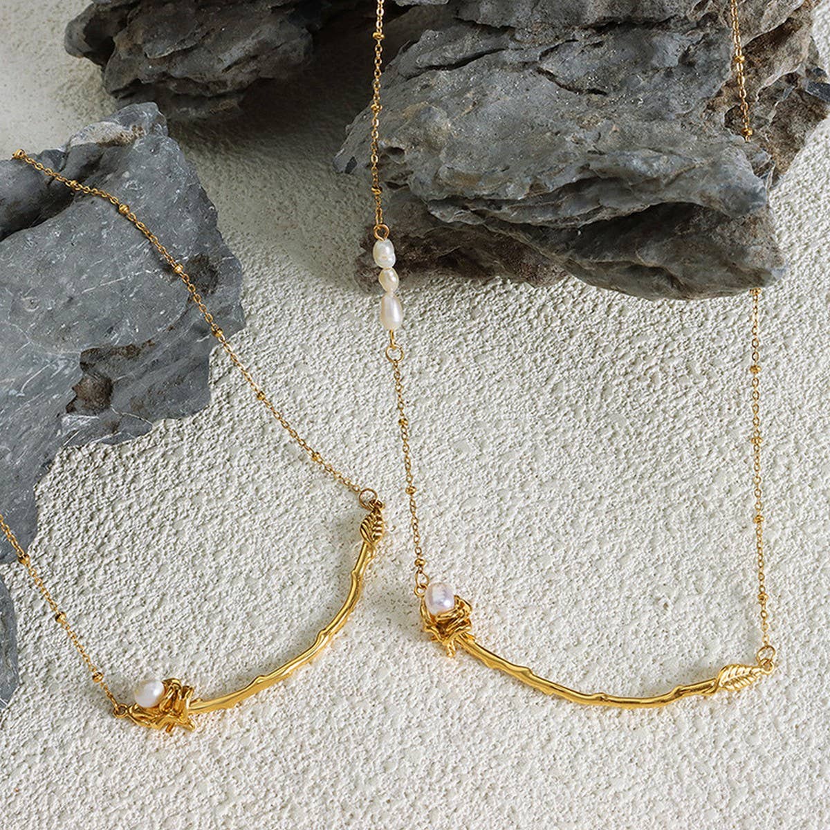 NATURAL FRESHWATER PEARL STAINLESS STEEL NECKLACE_CWAJE1095