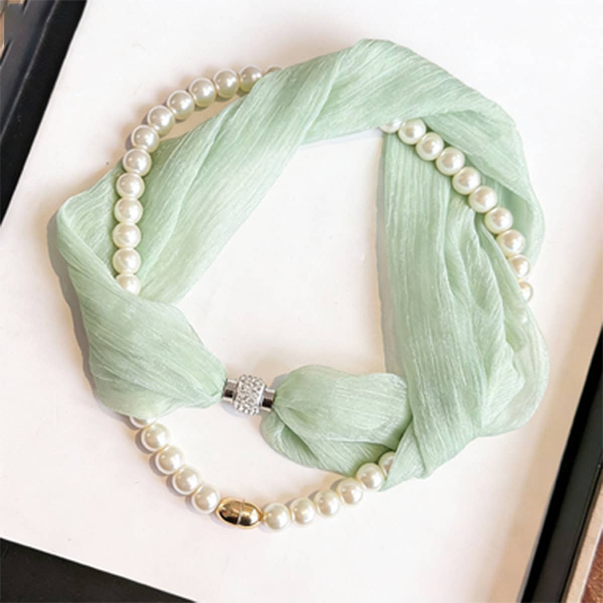 White Pearl Magnetic Skinny Silk Scarf_Cwasc03936